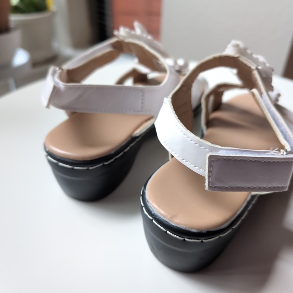 EMERY ROSE Elegant Slingback Wedge Sandals Women Appliques Decor Sandals - Picture 17 of 17